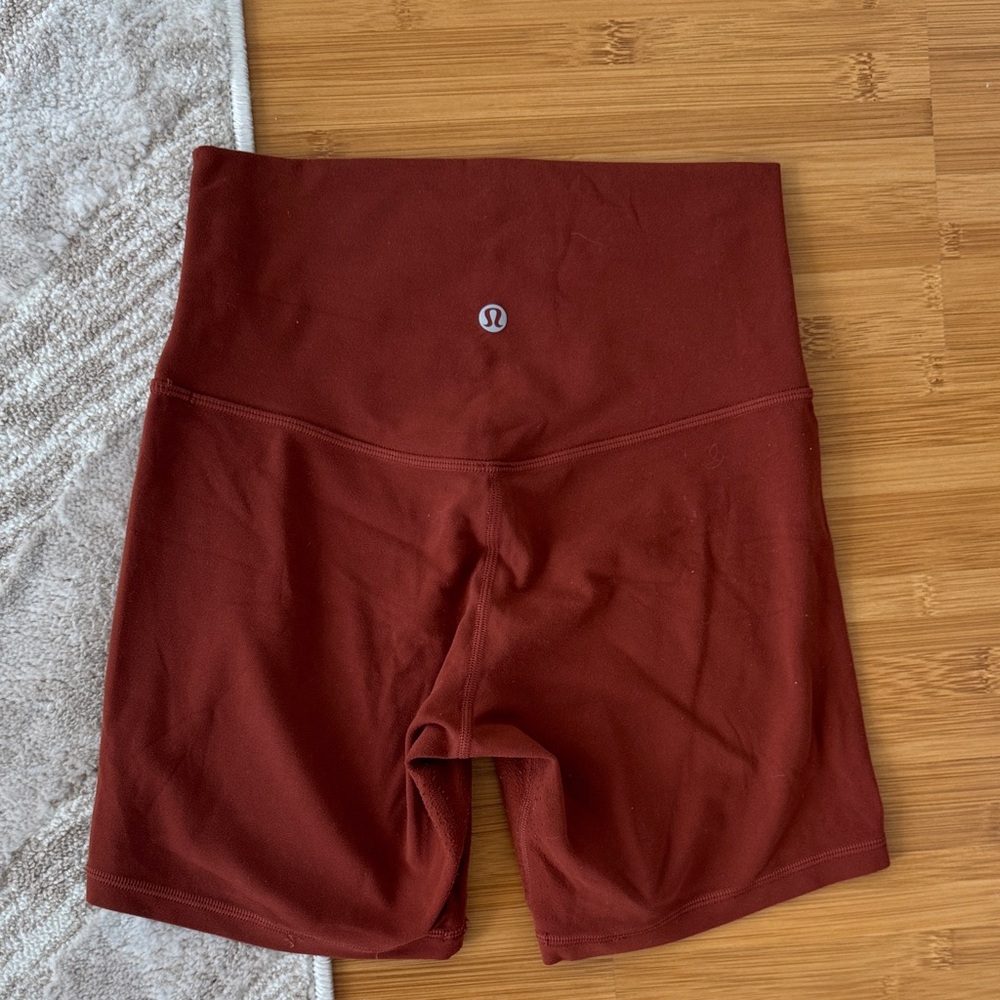 lululemon athletica Women's Bike Shorts - canyon orange